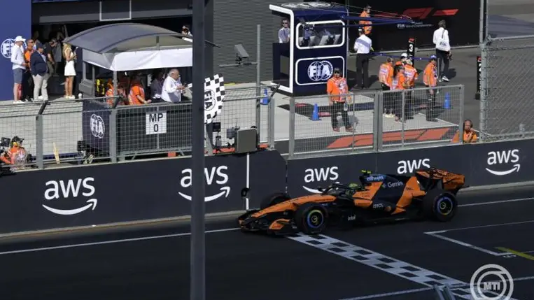 Mogyoród, 2026. július 26. Lando Norris, a McLaren brit versenyzője megnyeri a Forma-1-es Magyar Nagydíjat a mogyoródi Hungaroringen 2026. július 26-án. MTI/Vasvári Tamás