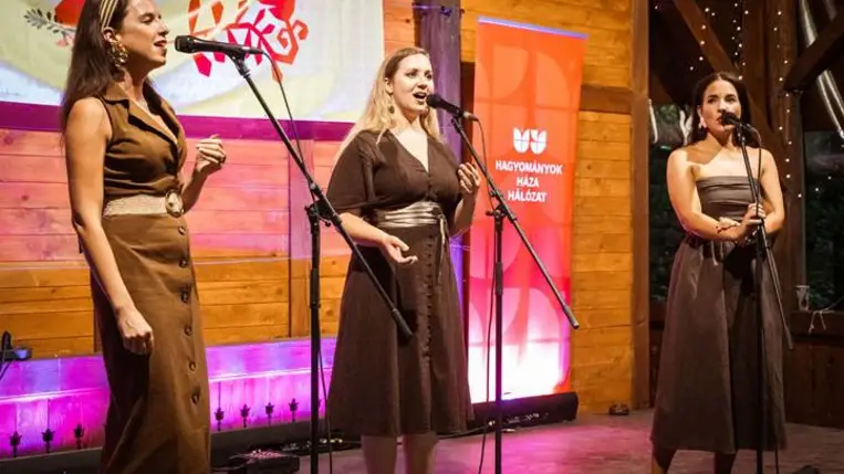 Pattanj pajtás! - Tízéves a Gombaszögi FolkSzöglet. Fotók: Hagyományok Háza Hálózat – Szlovákia/Csáky Mátyás, Molnár Nikolasz