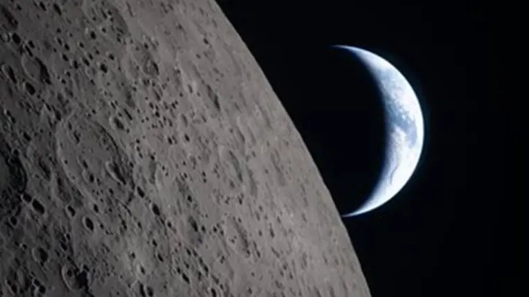Lenyűgöző felvételeket közöltek a Hold sötét oldaláról. Kiemelt kép forrása: NASA