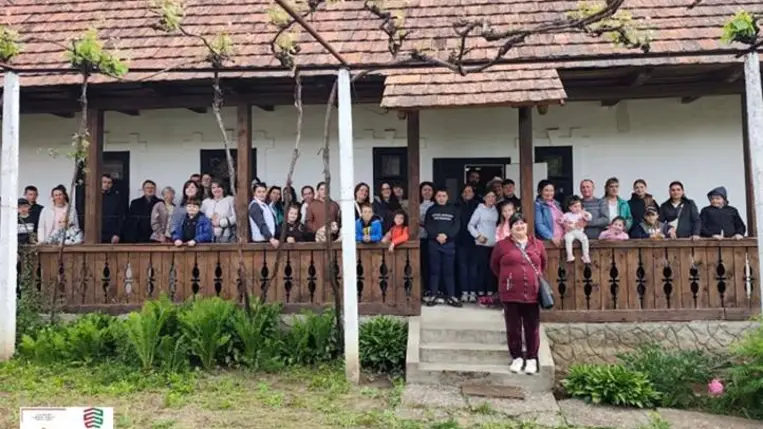 Honismereti kiránduláson a nagycsaládosok