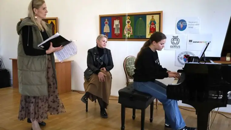 Zajlanak a VIII. ZeneVarázslat képzés tanórái a „GENIUS” Jótékonysági Alapítvány szervezésében