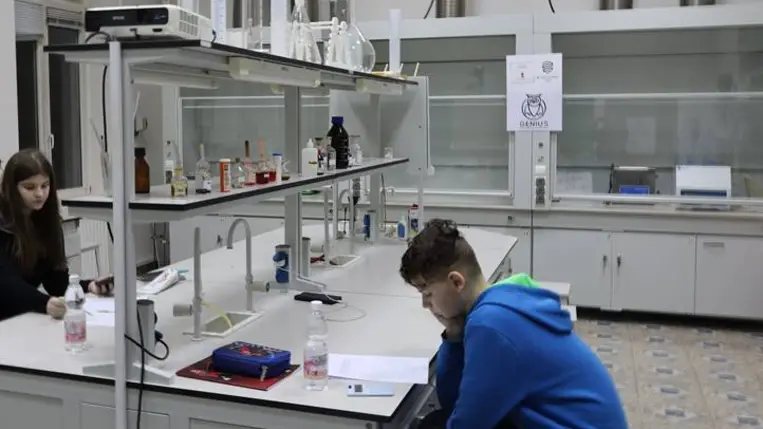 Lezárultak a biológia, kémia és földrajz tehetséggondozó hétvégék a „GENIUS” Jótékonysági Alapítvány szervezésében