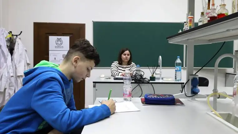 Lezárultak a biológia, kémia és földrajz tehetséggondozó hétvégék a „GENIUS” Jótékonysági Alapítvány szervezésében