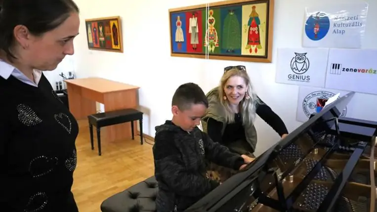 Zajlanak a VIII. ZeneVarázslat képzés tanórái a „GENIUS” Jótékonysági Alapítvány szervezésében