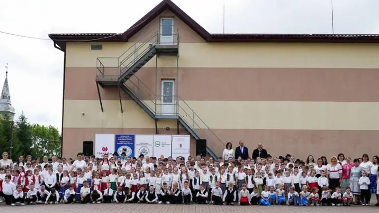 A Tulipán Tanoda Magyar Népművészeti Iskola ünnepi zárókoncertjein - Az összetartozás ereje