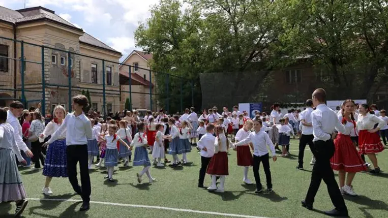A Tulipán Tanoda Magyar Népművészeti Iskola ünnepi zárókoncertjein - Az összetartozás ereje