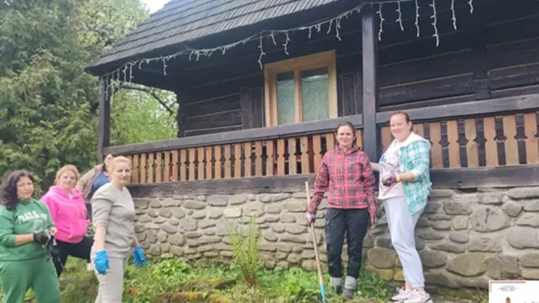 KMNE-önkéntesek a Vadvölgyben
