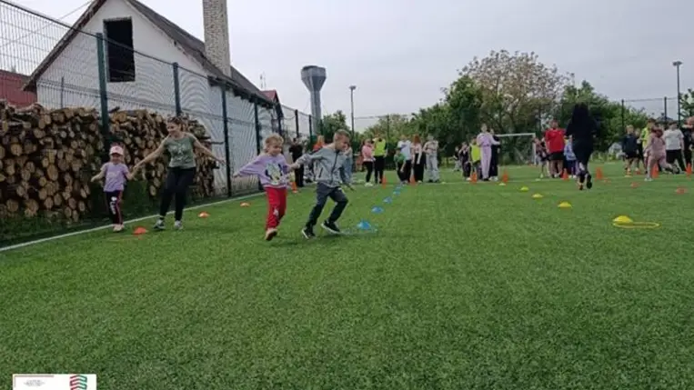 KMNE-családi sportnap és Kiss Kata koncert Péterfalván
