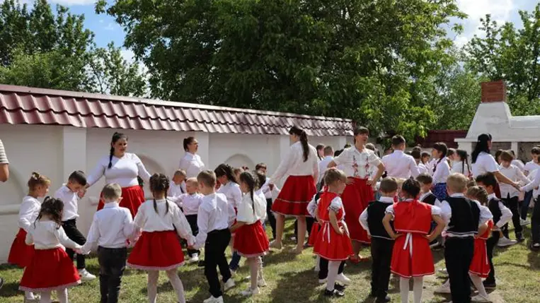A Tulipán Tanoda Magyar Népművészeti Iskola ünnepi zárókoncertjein - Az összetartozás ereje
