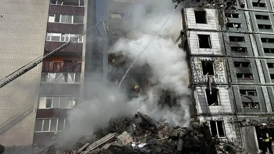 Orosz találat ért egy umanyi többemeletes épületet Ukrajnában. Fotó: t.me/cherkaskaODA