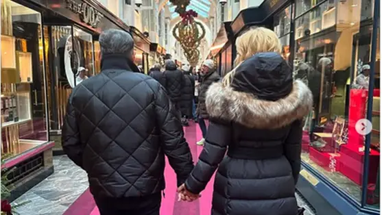 Várkonyi Andrea kéz a kézben andalgott Mészáros Lőrinccel