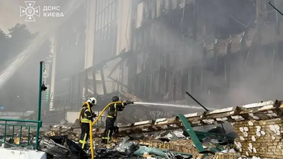 A június 10-i Kijev elleni orosz dróntámadás következménye. Fotó: DSZNSZ