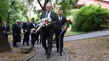  A kárpátaljai elesett katonák előtt tisztelgett a megyevezetés és Juhász Imre