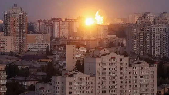  Orosz rakétatámadás Kijevben 2025. szeptember 7-én. Fotó: Gleb Garanich / Reuters