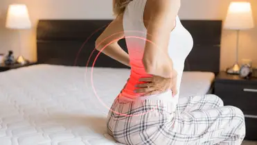 Neked is fáj a hátad menstruáció alatt? Ez a zseniális nyújtó gyakorlat segíteni fog