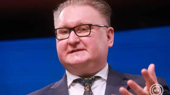 Tarasz Kacska ukrán miniszterelnök-helyettes, Európa és az euró-atlanti integráció ügyeikért felelős miniszter nyilatkozik a sajtó képviselőinek az EU Általános Ügyek Tanácsának ülése idején Brüsszelben 2026. március 17-én. MTI/EPA/Olivier Hoslet