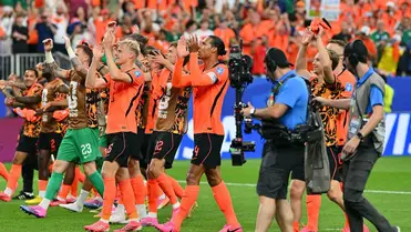 A holland játékosok, miután 5-1-re győztek a 2026-os labdarúgó-világbajnokság F csoportja második fordulójának Hollandia-Svédország mérkőzésén a houstoni NRG Stadionban 2026. június 20-án – MTI/EPA/Sam Wasson