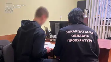 Két férfi ellen emeltek vádat Kárpátalján, mert a nyomozás szerint katonai és stratégiai objektumokról gyűjtöttek adatokat az orosz titkosszolgálatoknak. Fotó: Ukrajna Ügyészsége