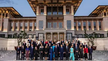 Csoportkép a NATO-csúcstalálkozón. Fotó: NATO