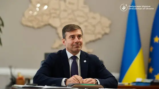  Az ukrán ombudsman szerint a TCK képviselőinek azonosíthatónak kell lenniük, az arc eltakarása bizalmatlanságot szül. Fotó: facebook.com/dmytro.lubinets