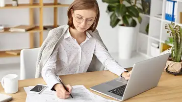 Jelentősen emelkedtek a fizetések Ukrajnában. Fotó: freepik.com