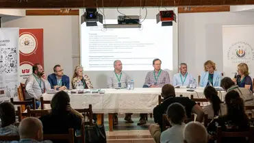 Jógyakorlatok a Nyárádmentén - VI. Erdélyi Hagyományok Háza Szabadegyetem. Fotók: Erdélyi Hagyományok Háza