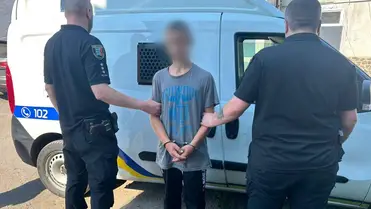 Elfogtak egy 16 éves fiút Rahón – széfet vágott fel és több ezer dollárt lopott. Fotó: Ukrán Nemzeti Rendőrség