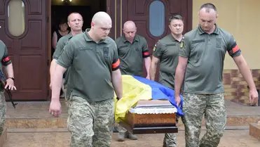 Végső búcsút vettek Beregszászon Copin Szerhij Jurijovics katonától, aki a Donyeck megyei harcok során vesztette életét. Fotó: Beregszászi Városi Tanács
