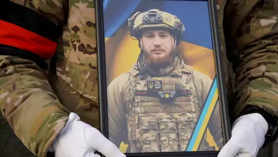 Ungvár gyászol: végső búcsút vettek a 26 éves hőstől, Jurij Vaszilizsenkótól. Fotó: Ungvári Városi Tanács