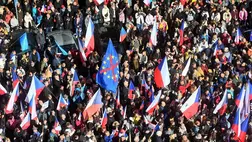 Tízezrek követelték a kormány lemondását több cseh nagyvárosban