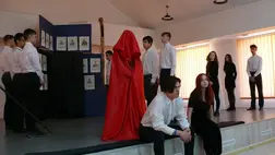 Az aradi vértanúkra emlékeztek a Rákóczi Főiskola szakgimnáziumának diákjai. Fotó: Kovács Erzsébet