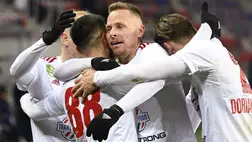 Hatalmas változásokat tervez Dzsudzsák Balázsék edzője