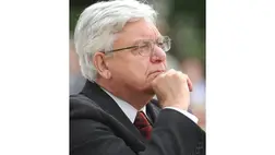 Hetvenhét éves korában elhunyt Duray Miklós felvidéki magyar politikus, közíró, egyetemi tanár. A felvétel 2012. június 2-án Budapesten készült a nemzeti összetartozás napja alkalmából rendezett ünnepségen a nagytétényi országzászlónál. MTI/Czimbal Gyula