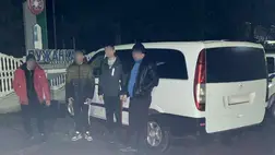 Dédánál bukott le három hadköteles férfi és a segítőjük