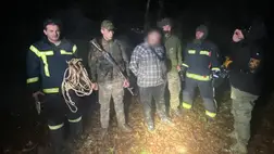 Határőrök elől menekülve egy 10 méteres szakadékba esett egy hadköteles Kárpátalján.