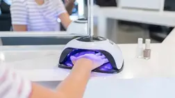 Tökéletes manikűr: ezért érdemes vigyázni az UV-lámpával