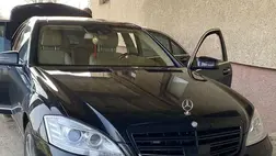 Mercedes gépkocsiját is bukta a cigarettacsempész Nevetlenfalunál