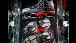 Döbbenetes: elképesztő vagyonért kelt el Michael Jordan cipője