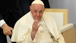 Ferenc pápa a Pázmány Péter Katolikus Egyetem információs technológiai és bionikai karán 2023. április 30-án. Az egyházfő háromnapos magyarországi apostoli látogatásának utolsó programján az egyetemi és kulturális élet képviselőivel találkozott. MTI/Kovács Tamás