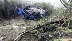 Felborult személyautó az Emőd és Bükkaranyos közötti úton, ahol a gépjármű lesodródott az útról és felborult 2023. április 21-én. A balesetben ketten meghaltak. MTI/Vajda János