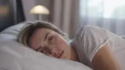 8 tünet, amely vashiányra utal