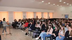 Rendhagyó történelemóra a II. Rákóczi Ferenc Kárpátaljai Magyar Főiskola Szakgimnáziumában. Fotó: Kárpátinfo/Kovács Elemér