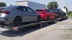 A rendőrök a külföldi járművezetőt a túlsúly megszüntetésére, és a szabályszegés elkövetése miatt 100.000 forint összegű pénzbírság megfizetésére kötelezték.  Fotó: Police.hu