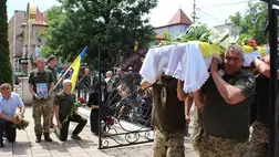 Ilosván végső búcsút vettek Vaszil Pavlisinec katonától. Fotó: Ilosvai Városi Tanács