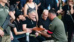 Ungváron végső búcst vettek a háborúban meghalt 38 éves Mikovics Radiontól. Fotó: Ungvári Városi Tanács