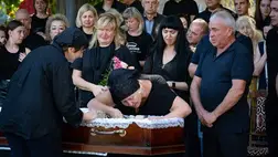 Ungváron végső búcsút vettek a háborúban elesett 26 éves Andrij Poticsnij rendőrhadnagytól. Fotó: Ungvári Városi Tanács