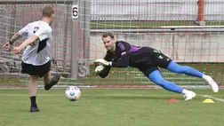 Kiderült, hogy mikor térhet vissza a Bayern München világbajnok kapusa