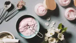  Kézkrém a hűtőből: 4 házi recept, ami selymessé teszi a kézfejed 