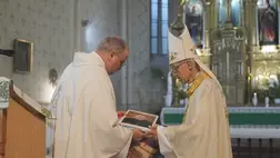 Majnek Antal nyugalmazott püspök kapta a Pásztor Ferenc-díjat  - A nehéz időkben sem hagyta el kárpátaljai híveit