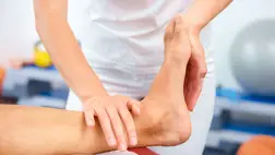 Ezek a sarokfájdalom leggyakoribb okai: szakorvos részletezte a kezelési lehetőségeket